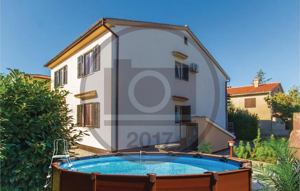 2 Bedroom Stunning Home In Pula