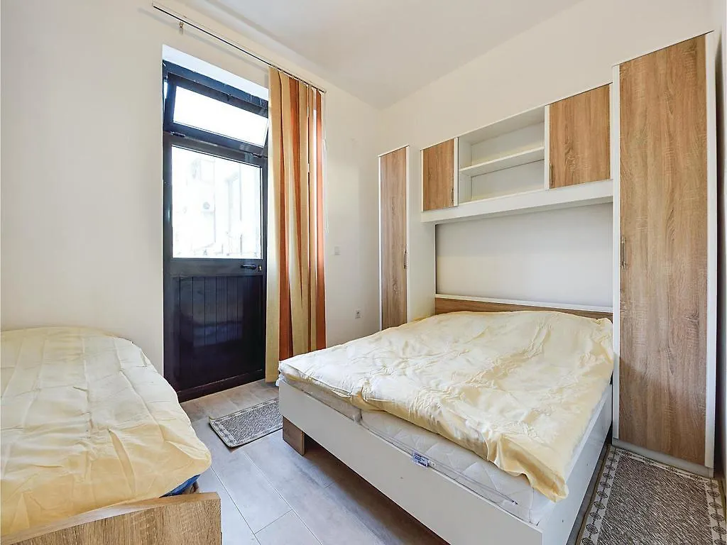 2 Bedroom Stunning Home In Pula Chorwacja